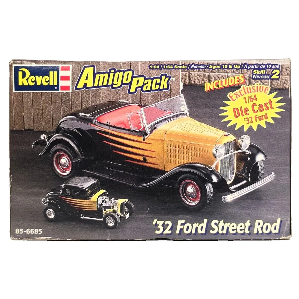 Revell Amigo Pack '32 Ford Street Rod 1:24 without Mini Die Cast Ford 85-6685